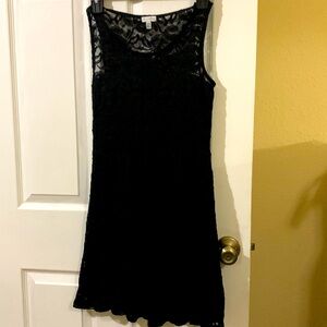 Pretty black lace dress with lining underneath brand lover fire size medium